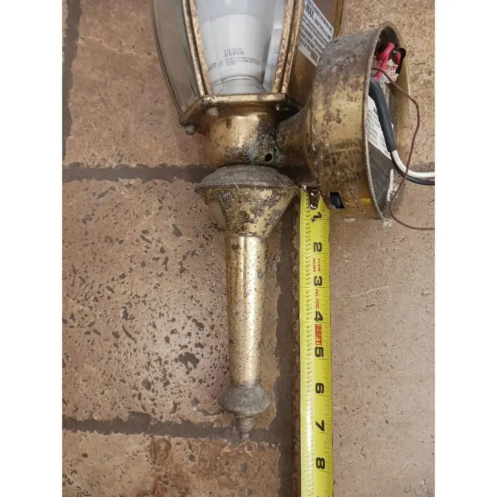 AGED BRASS Motion Outdoor Light Fixture Farmhouse Cottage Beachy Movie Set Prop
